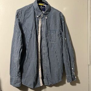 Men’s American eagle button down size medium